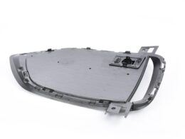 Alternative view of Grille Closed - Right